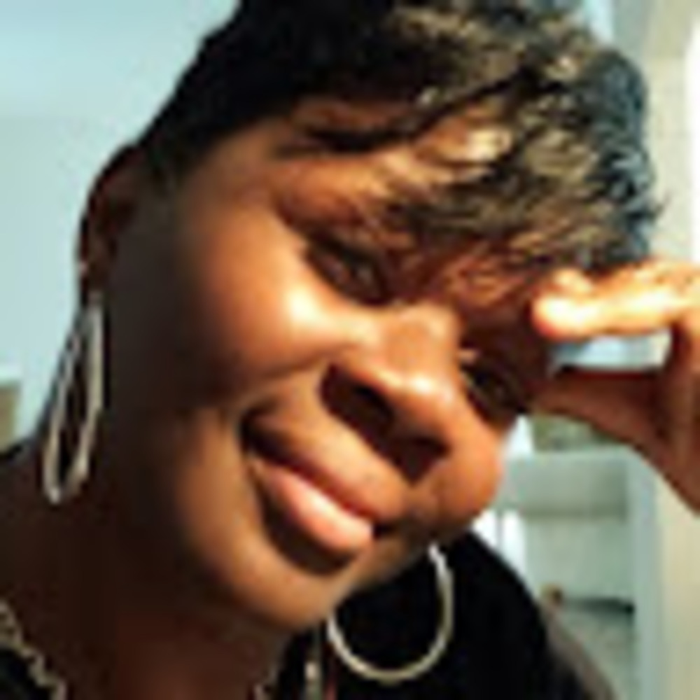 Meet your Posher, Sharon